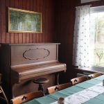 Nördliches Harzvorland: Das legendäre Klavier steht noch im Jagdzimmer von "Willeckes Lust" / Beate Ziehres