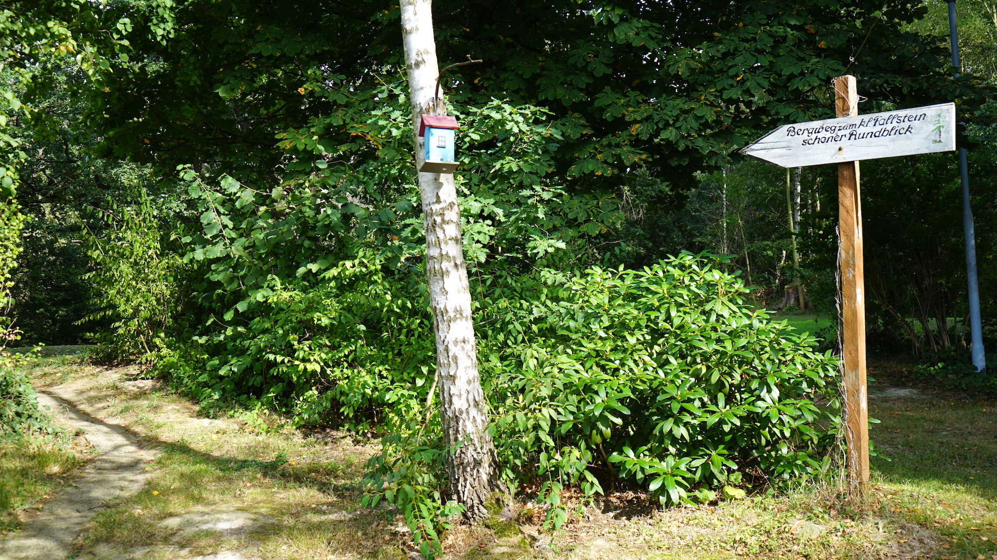 Nördliches Harzvorland: Wegweiser zum Wanderweg / Beate Ziehres